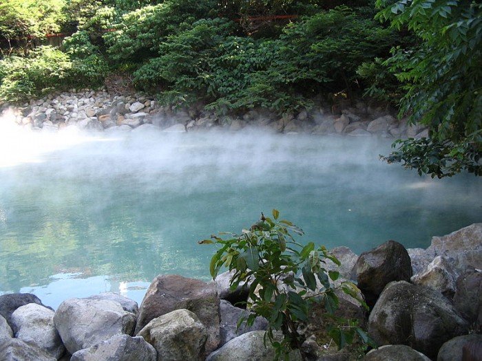 ban bo dan hot spring